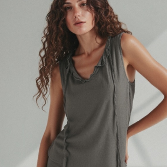 Caslon Tops - Caslon flowy cotton boho sleeveless top ❤️